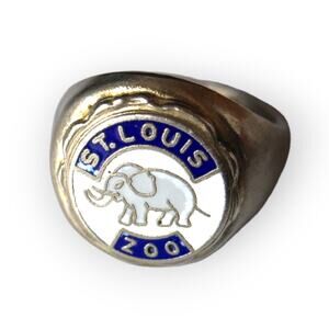 St. Louis Zoo memorabilia signet ring, adjustable sizing (see pics)